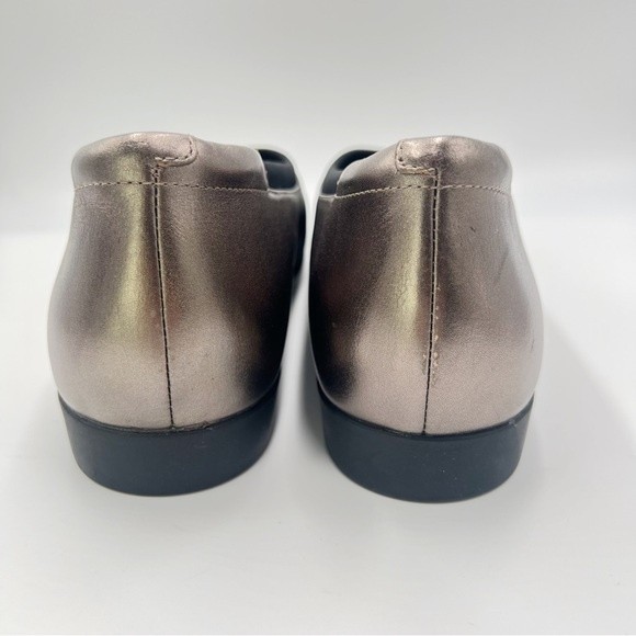 Clarks Women's Un Darcey Ease 2 Pebble Metallic Leather Ballet Flats Shoes 11 - Picture 5 of 12